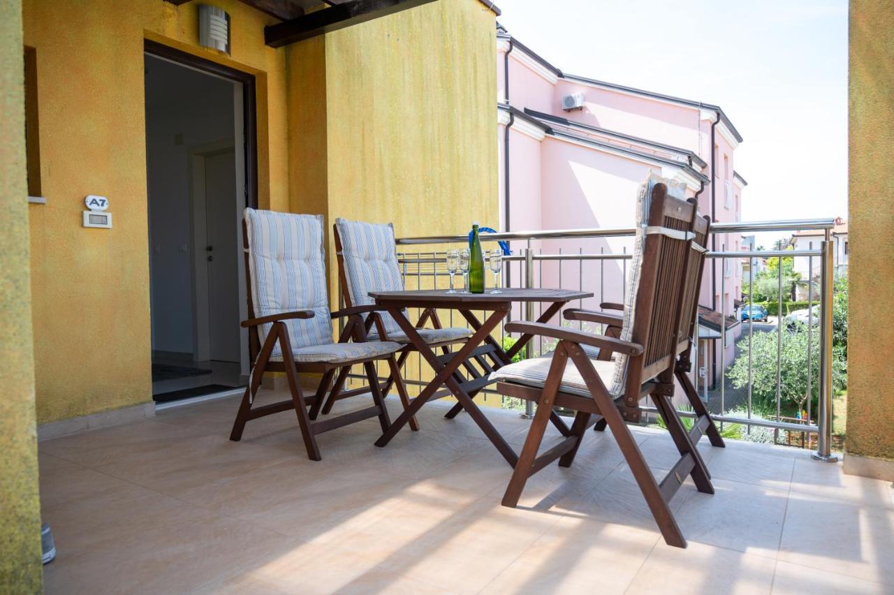 Villa Alpa Умаг Екстериор снимка