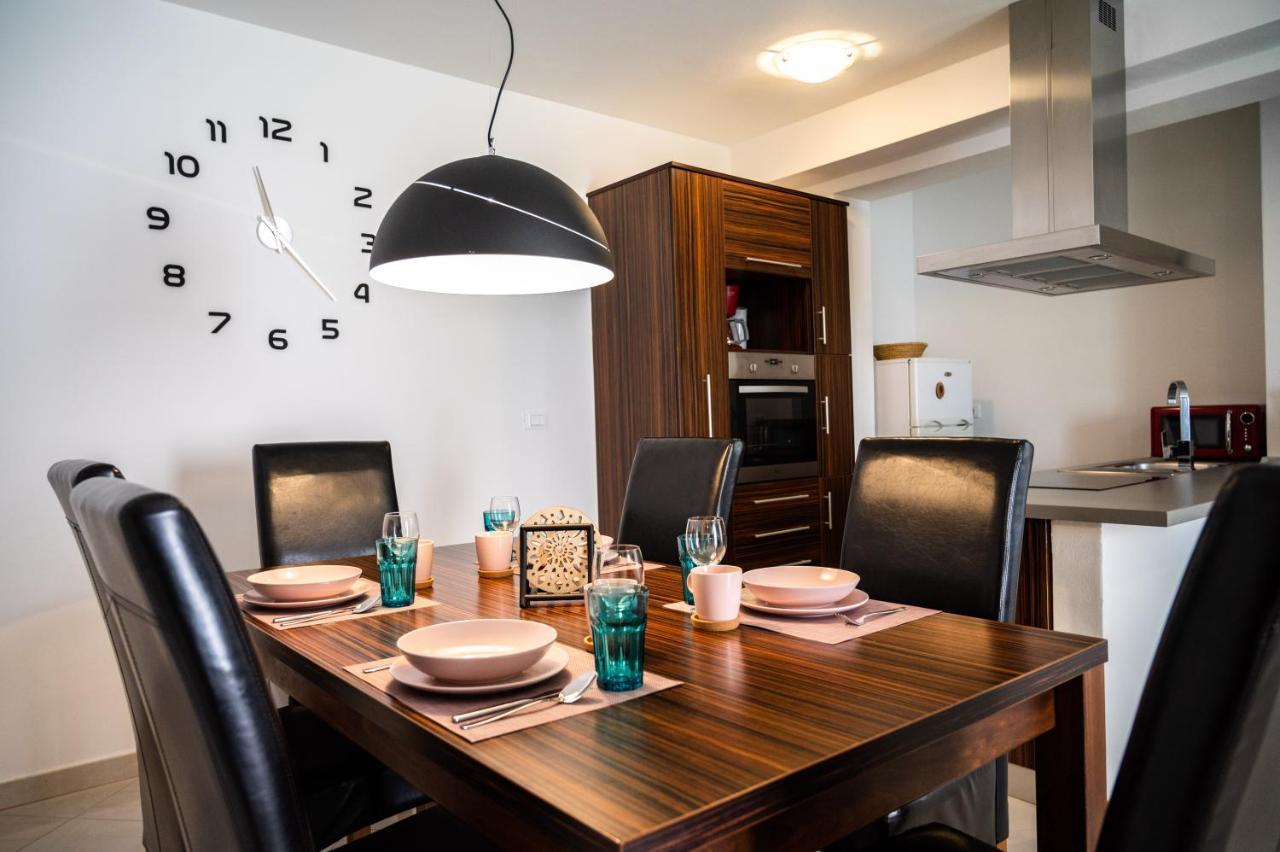 Villa Alpa Умаг Екстериор снимка