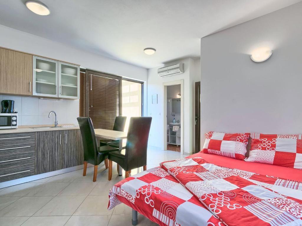 Villa Alpa Умаг Екстериор снимка