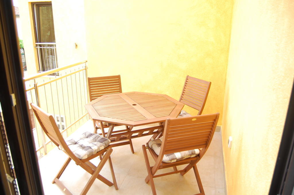 Villa Alpa Умаг Екстериор снимка