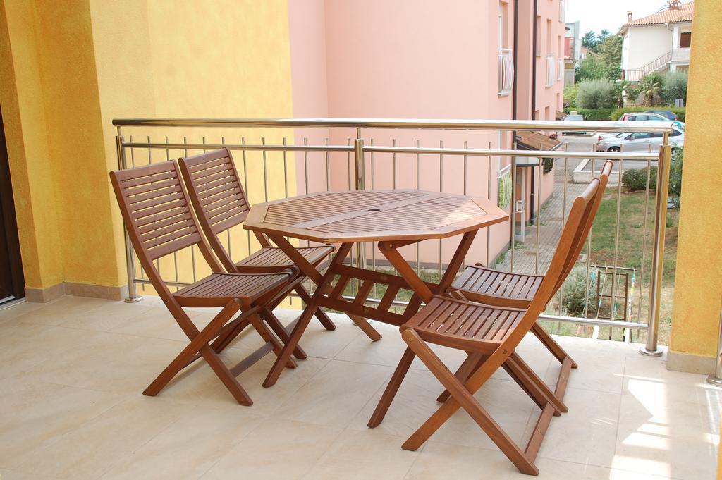 Villa Alpa Умаг Екстериор снимка