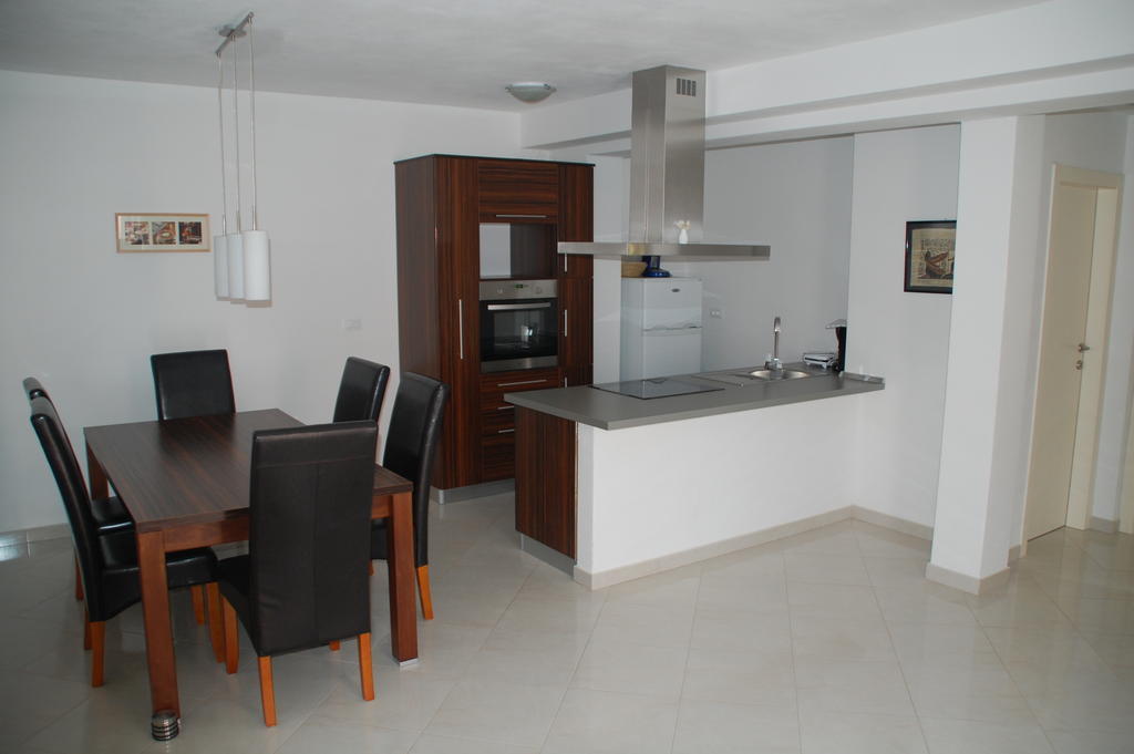 Villa Alpa Умаг Екстериор снимка