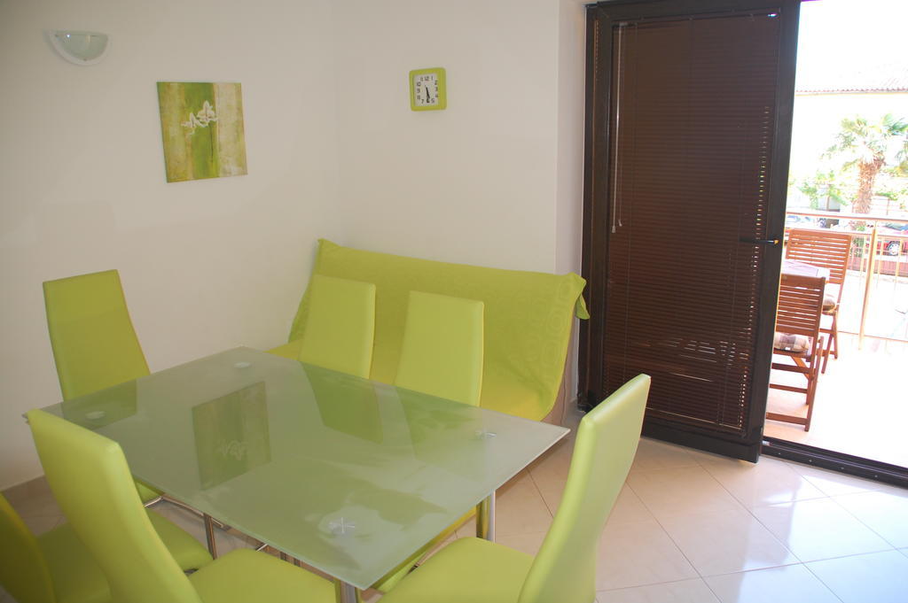 Villa Alpa Умаг Екстериор снимка