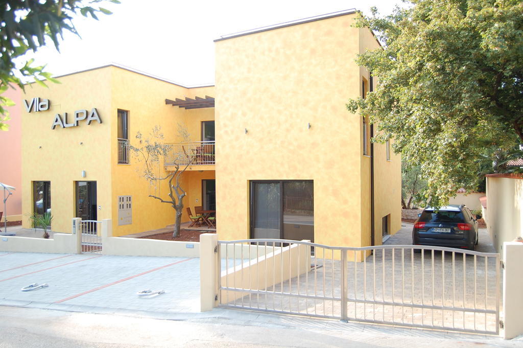 Villa Alpa Умаг Екстериор снимка