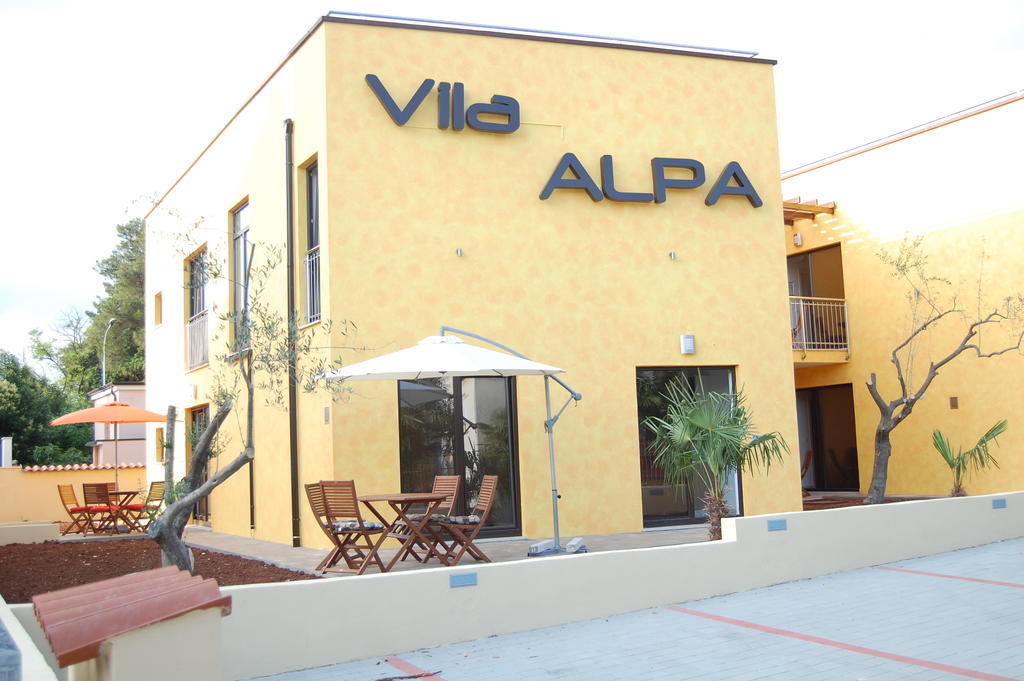 Villa Alpa Умаг Екстериор снимка